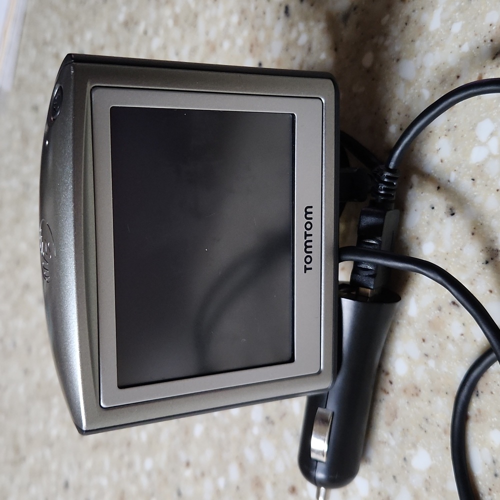 Tom Tom Portable  GPS Vehicle Navigator